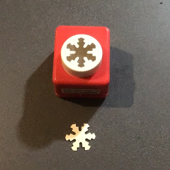 ❄️ Snowflake Craft Punch - Picture 1 of 2